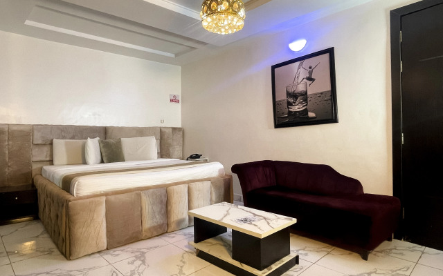 247 Luxury Hotel