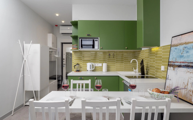 Dizaynerskaya S Vidom Na More I Dendrariy Flat