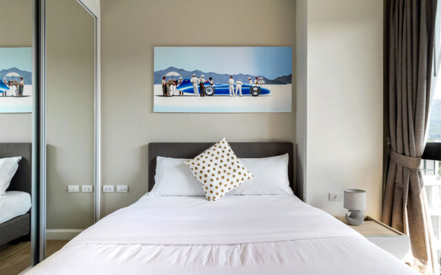 Diamond Condominium by Alexanders Apartments