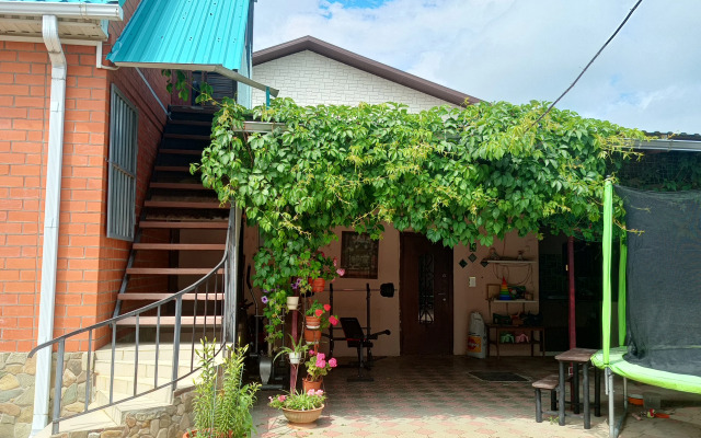 Nikol Guest House