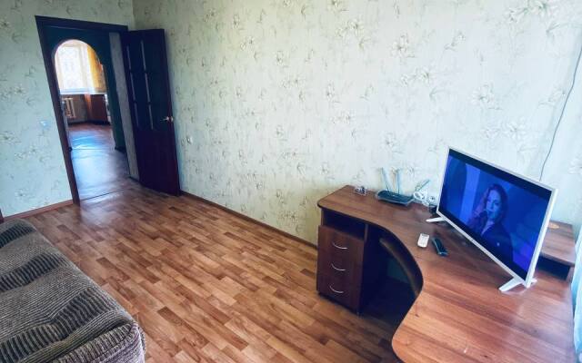 Ryadom S Trassoy V Pos Stroitel Flat
