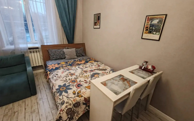 Апартаменты  Мятный уголок Уютная студия  с диваном у Ботанического сада