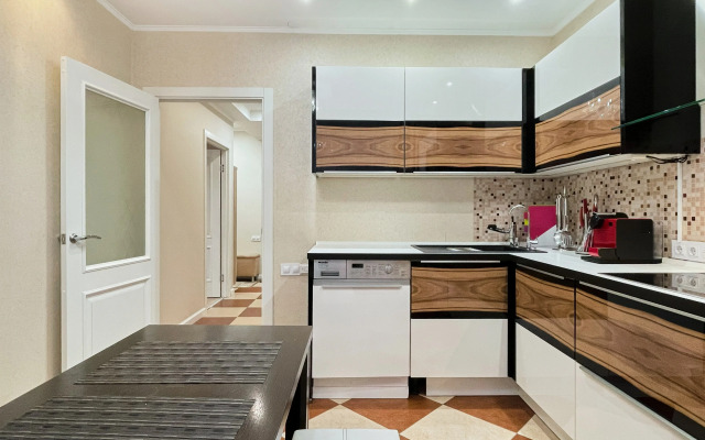 Monro Flat