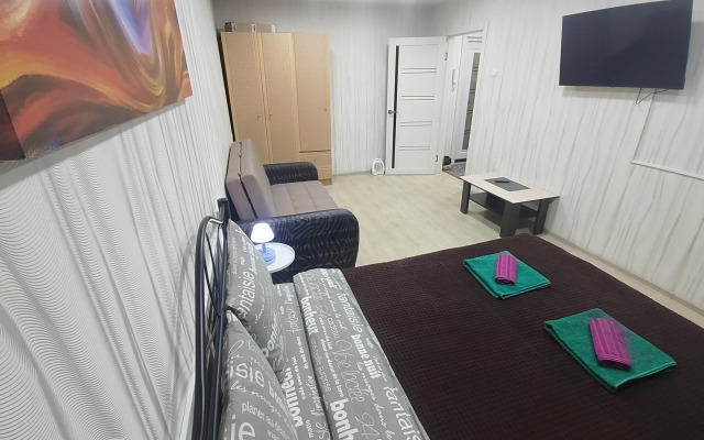 Квартира возле ТРЦ Плазма с лифтом и балконом