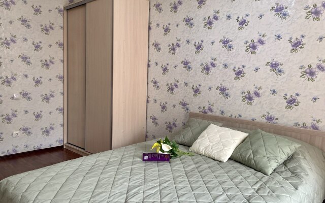 Tutuyutno Na Volotovskoy Nezhny Iris Flat