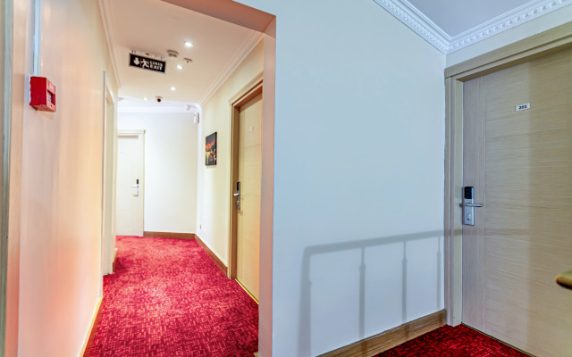Elasophia Hotel