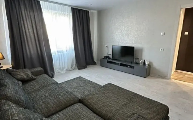 Na Ulitse 50 Let Oktyabrya 203/1 Flat