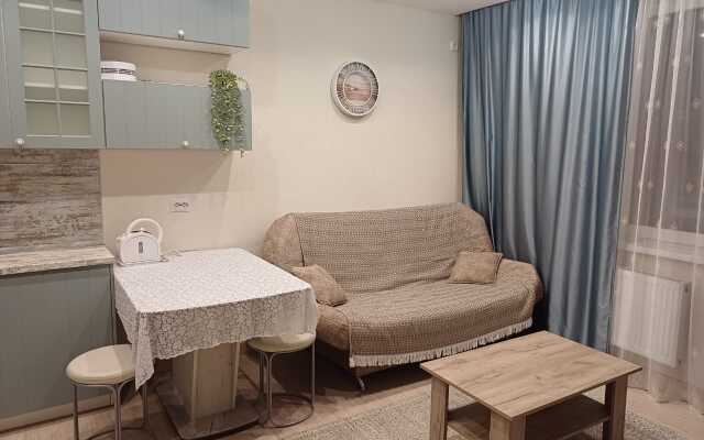 Uyutnaya Kvartira 1+ S Dizaynerskim Remontom Flat