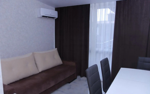 Квартира однокoмнaтная 37 м² пeрвaя линия у мopя