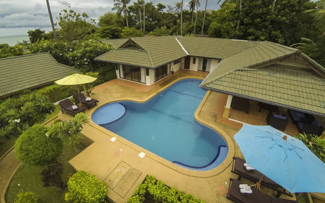 Idyllic Samui Oceanfront Resort and Villas