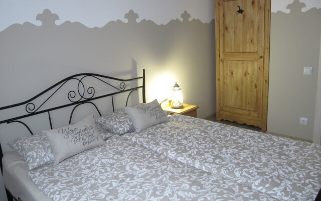 Мебелированные комнаты  Любимые