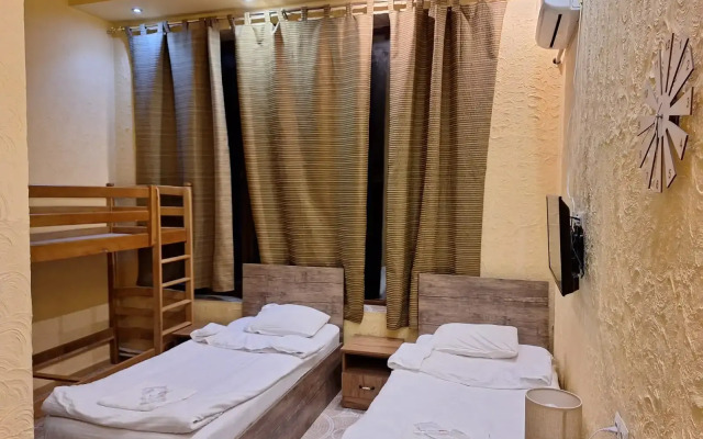 Li-Yes Qanaqer Bed&Breakfast