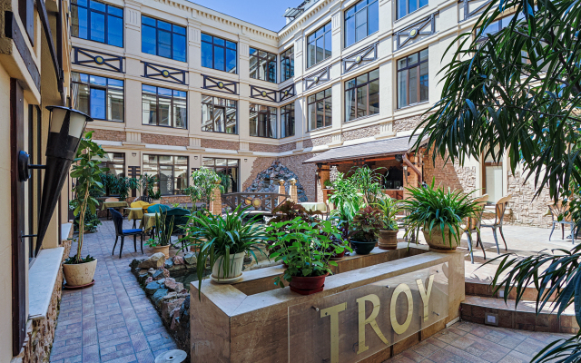 Troya Hotel