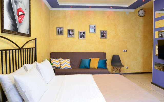 1 Kom Studiya Flat