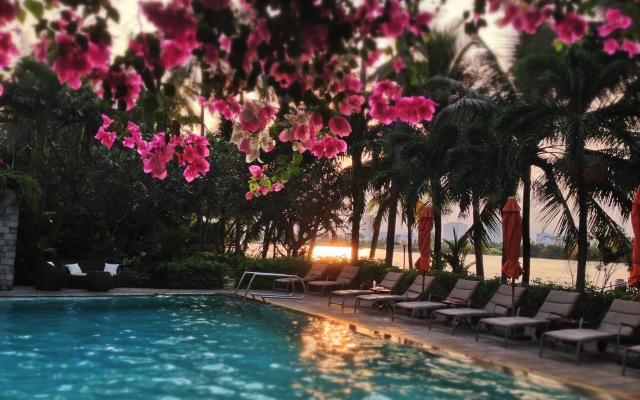 Saigon Domaine Luxury Residences