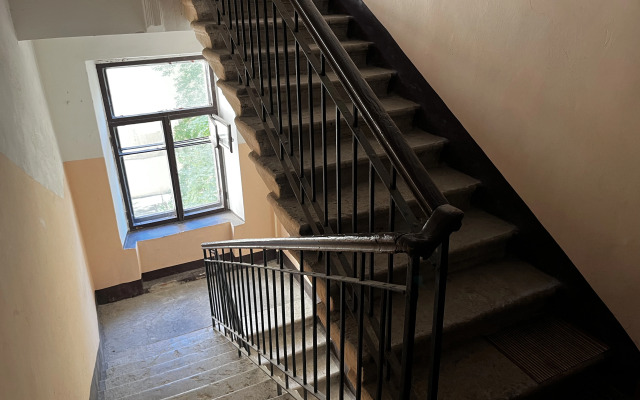 Stilnaya Dizaynerskaya V Odnom Iz Uyutnykh Rayonov Peterburga Flat