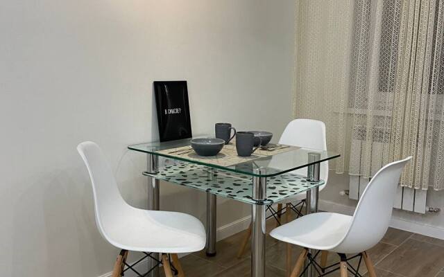 El Apart yevrotreshka v ekorayone Flat