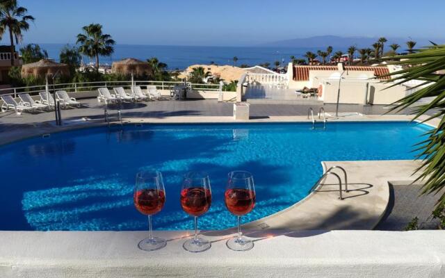 Parque Cristina Ocean View Apartments