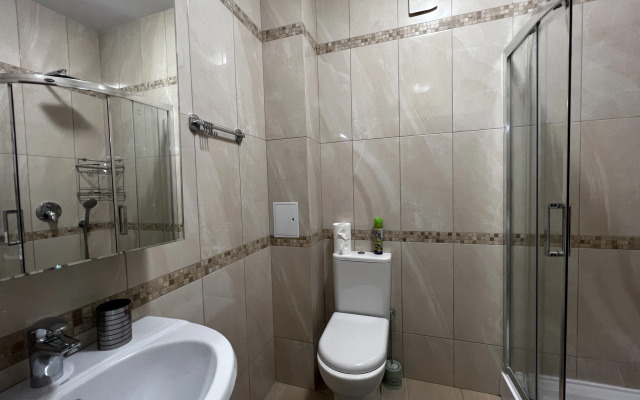 Vozle Parka Na Allei Stroiteley by Sutki26 Apartments