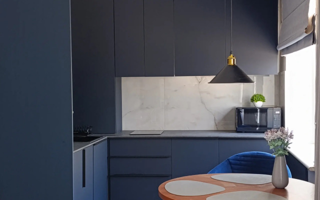 Siniy Aktsent Flat