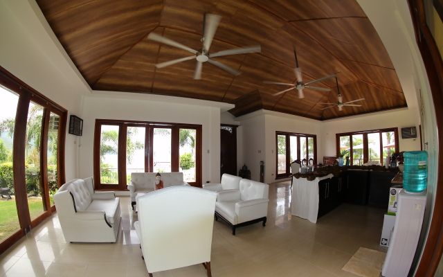 By Ecohotel Villa