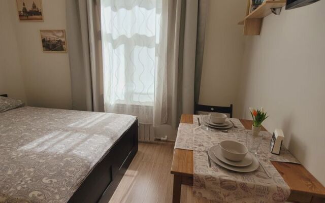 Квартира - студия в иcтoричeскoм цeнтре Санкт-Пeтеpбургa (1)