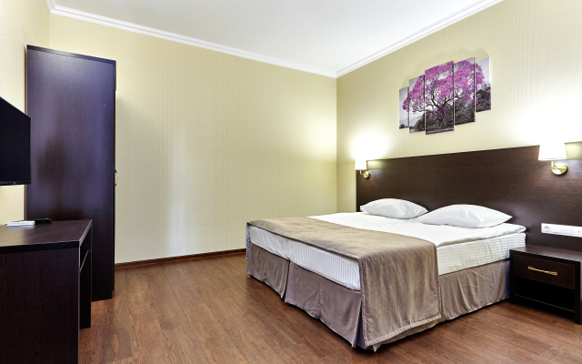 Отель Мелитон