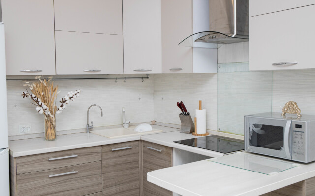 Апартаменты трехкомнатные на Навои 208/8