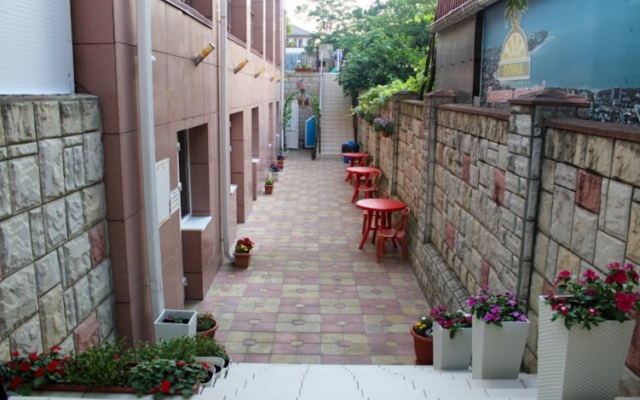 Alina Guest House