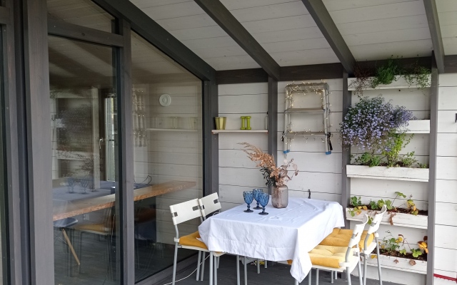 Barn s baney i bolshoy igrovoy zonoy Private House
