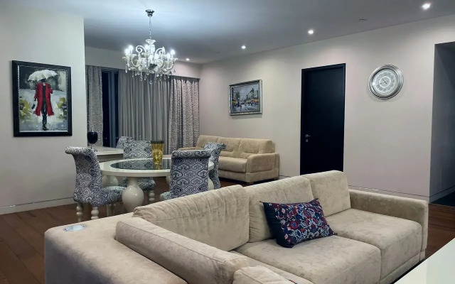 3-Kh Komnatnye V Bashne Oko Moskva Siti Apartment