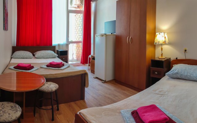 Na Primorskoj 14 Guest House