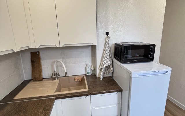 Uyutnaya Trekhkomnatnaya v Razvitom Rayone Voronezha Flat