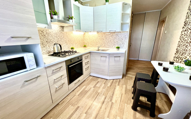 Uyutnaya Dvushka Na Novo-Vokzalnoy 257a Flat
