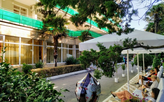 Yuzhnyij Hotel