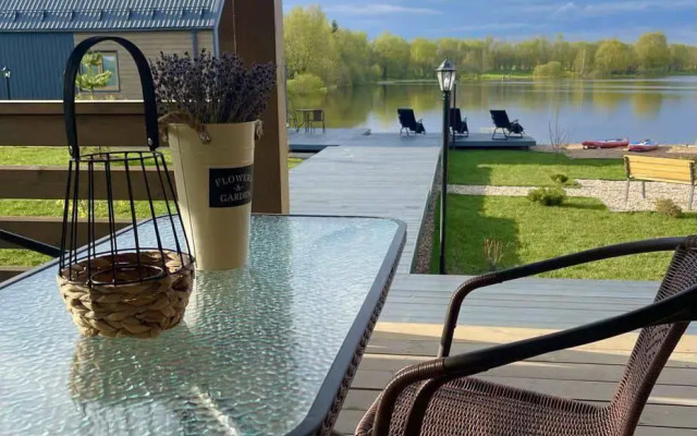Dom na ozere Private house