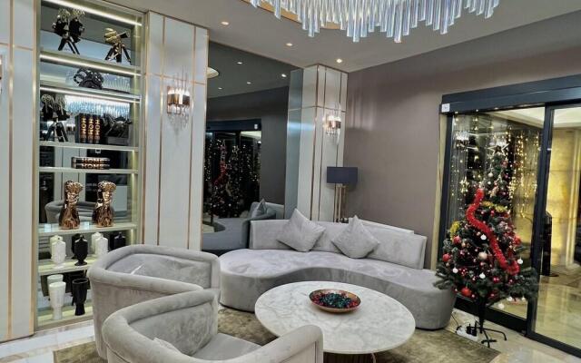 MQ Suites