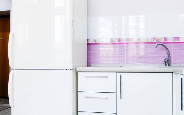Uyutnaya kvartira na beregu zaliva Flat