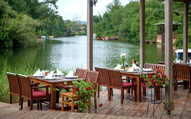 Wineport Lodge Agva Riverside Hotel & Winery