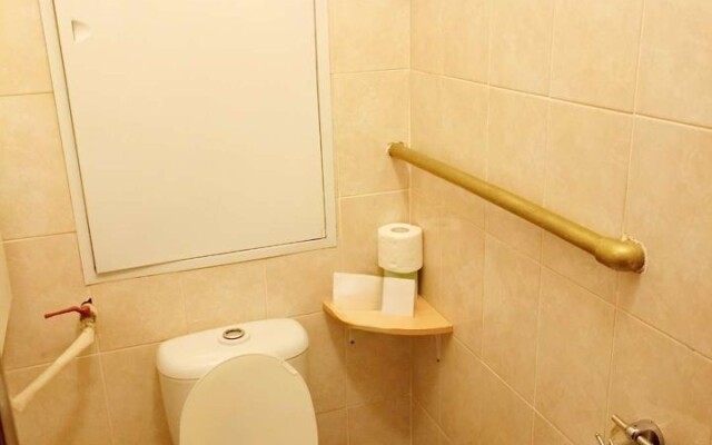 Na Kuryzhova 25 Flat