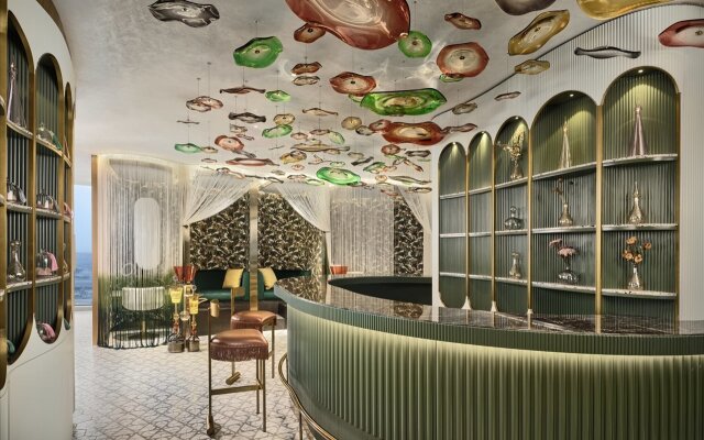 W Dubai - Mina Seyahi Hotel
