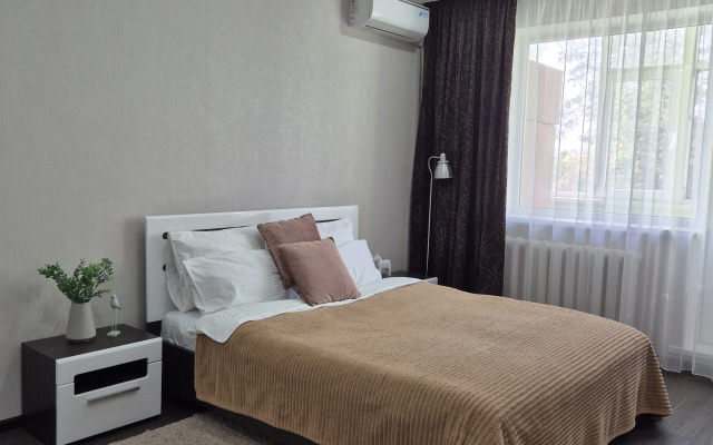 93 Na Prospekte Miru 4 Apartments