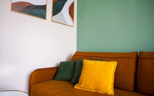 Zolotye listyya Flat