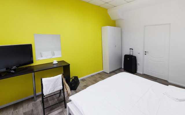 Maxi House Hostel