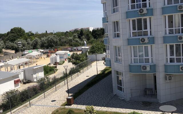 Admiralskaya Laguna Apartments
