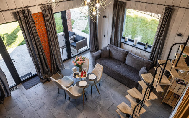 Частный  Дом с баней в поселке бизнес-класса