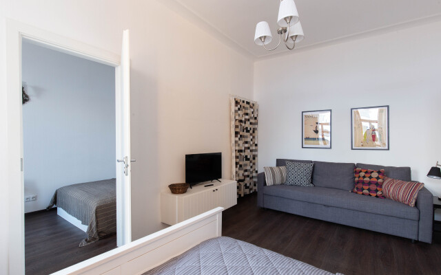 Апартаменты Город Рек у Эрмитажа (2 room)