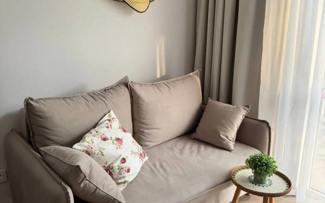 Dizaynerskaya V Tsentre Abkhazii Flat