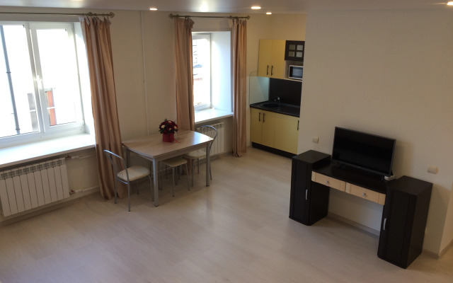 Komsomol'skaya - u Kremlya 4 Fl Apartment