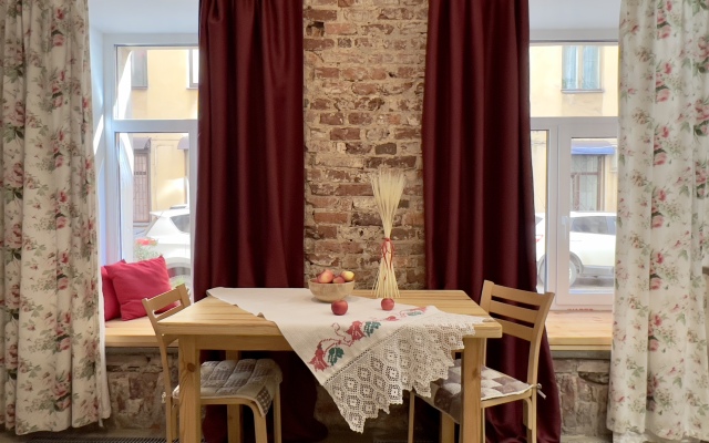 Апартаменты Яркие Апартаменты рядом с Дворцовой площадью